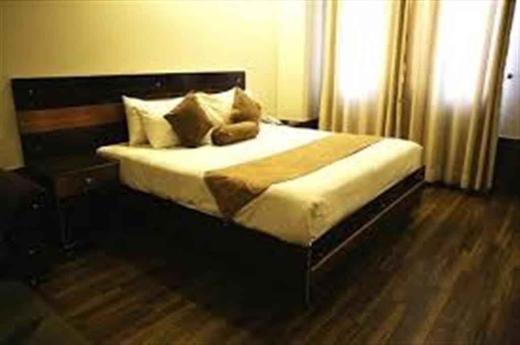 Hotel Marco Polo Lahor Dış mekan fotoğraf
